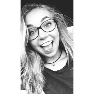 Meet your Posher, Anna