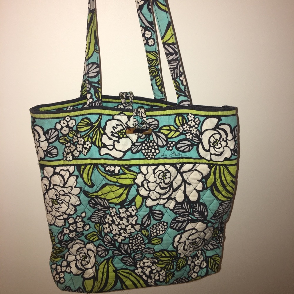Vera Bradley tote bag
