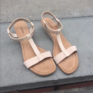 Alfani Wedge Sandal size 8
