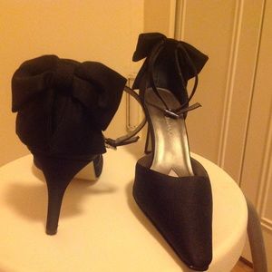 Sacha London Black Podeswa Pumps with BackBow