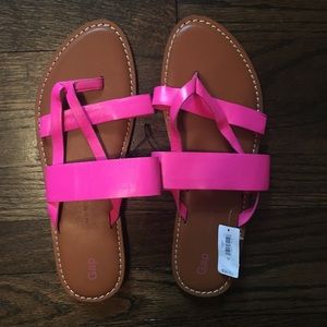 Gap Neon Pink flip flops - 10 NWT
