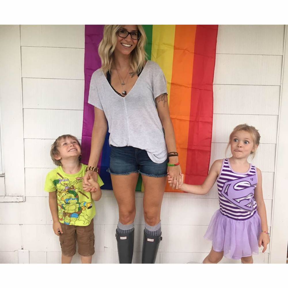 Meet your Posher, Ellee