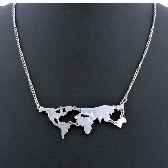 Jewelry - Silver world map necklace - perfect for travelers!