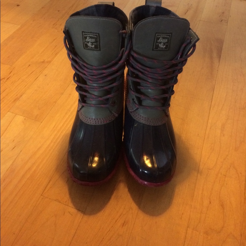 Bass rain booties