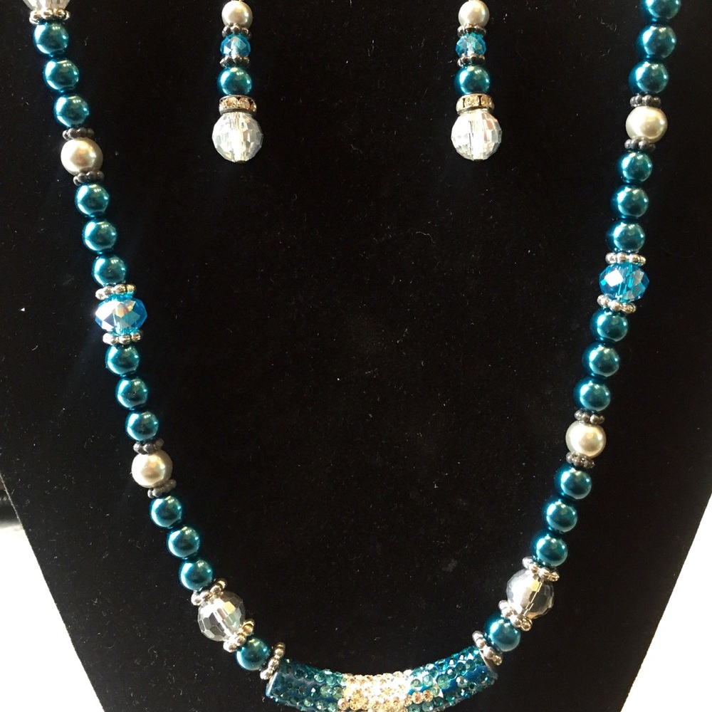 Kahrna's Kreations Jewelry Set