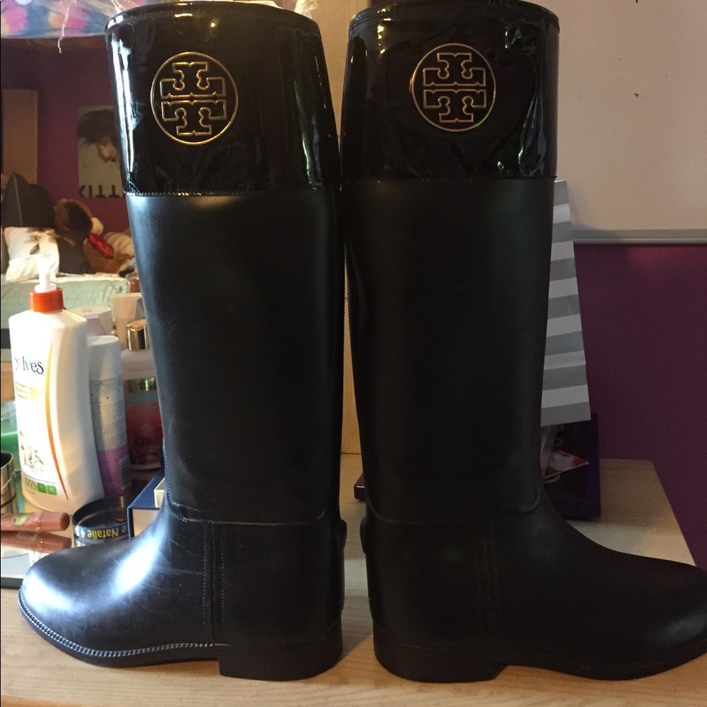 rain boots