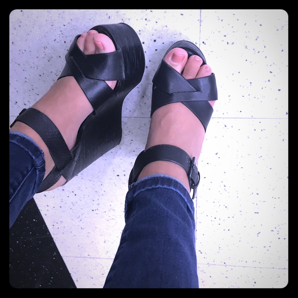 Aldo Black Comfy cute Wedges