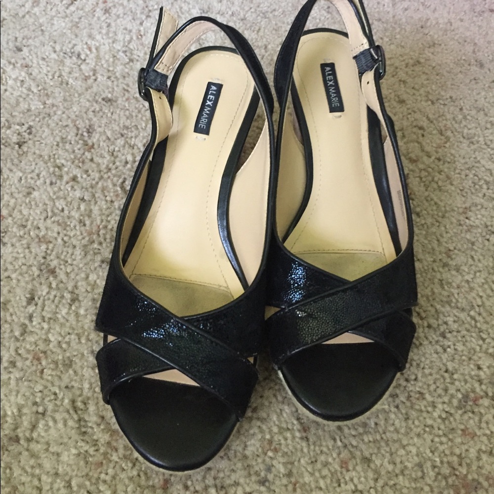 Alex Marie Summer Wedges - Picture 2 of 8