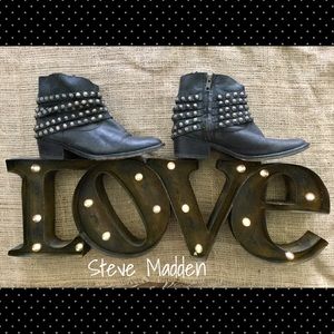 Steve Madden Jaane Leather Studded Ankle Boots