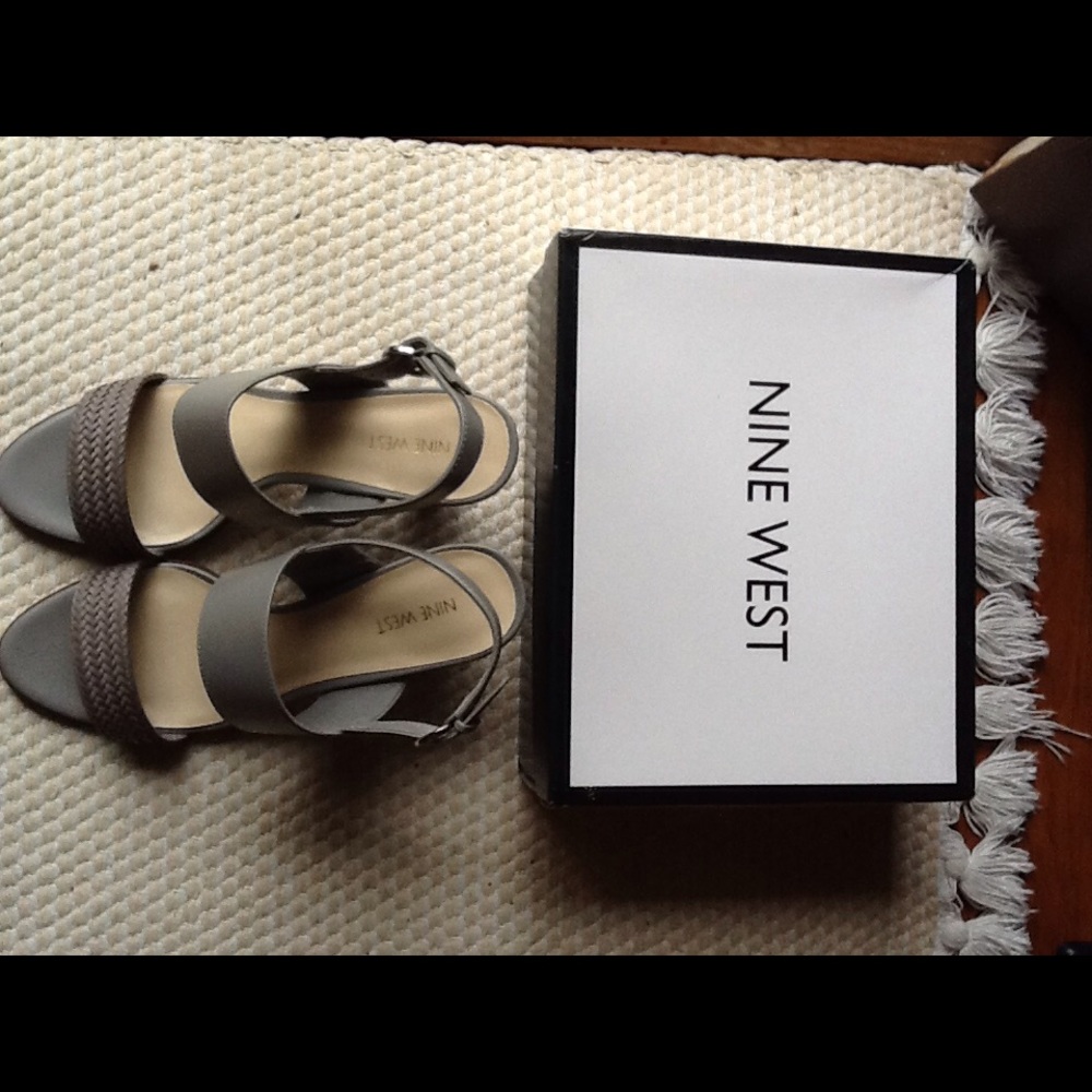 New Nine West Light Gray Shoes