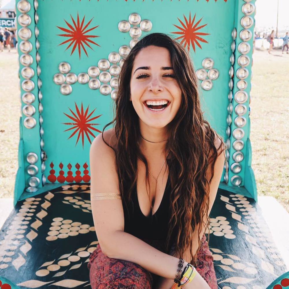 Meet your Posher, Julia