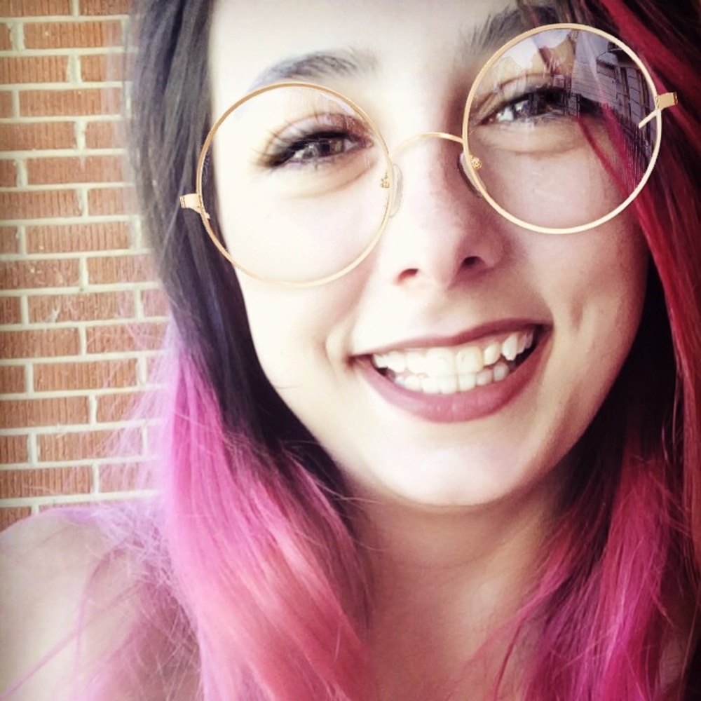 Meet your Posher, Angela