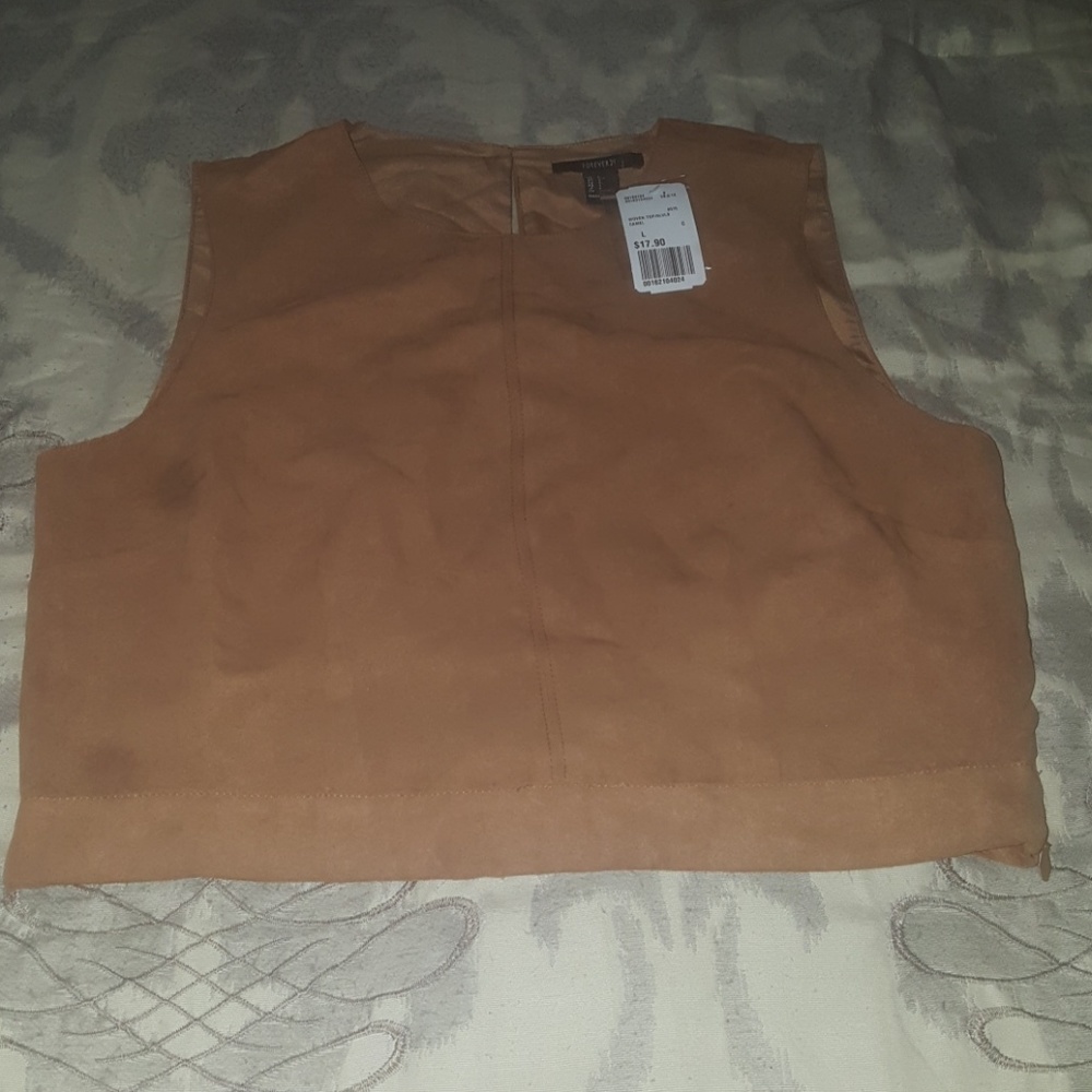 NEW WITH TAG CROP TOP