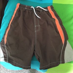 Boys baiting trunks in size 8-10