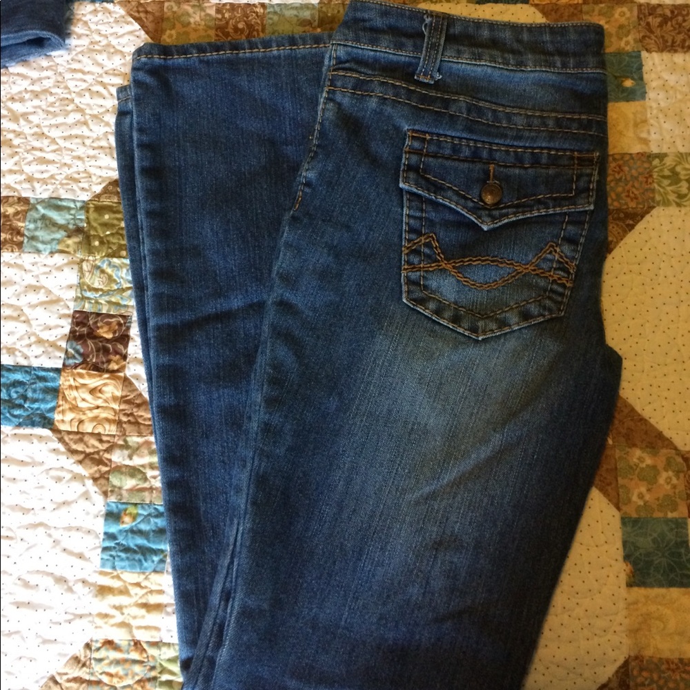 Boot cut jeans