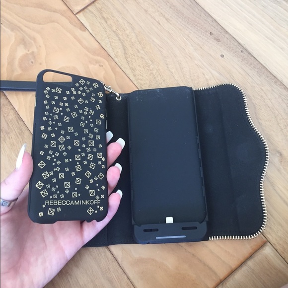 rebecca minkoff charging iphone wristlet - Picture 3 of 4