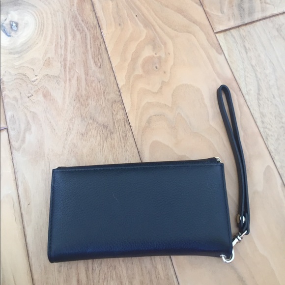 rebecca minkoff charging iphone wristlet - Picture 4 of 4