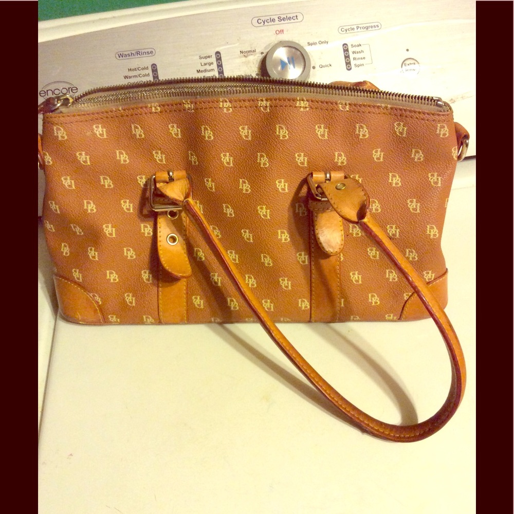 Dooney & Bourke bag