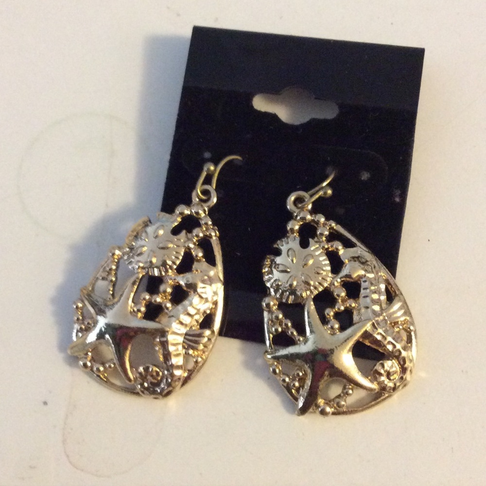 COASTAL CHIC GOLD NAUTICAL THEME EARRINGS NWT