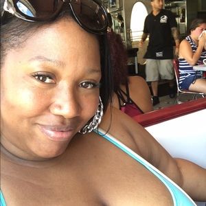 Meet your Posher, Carla