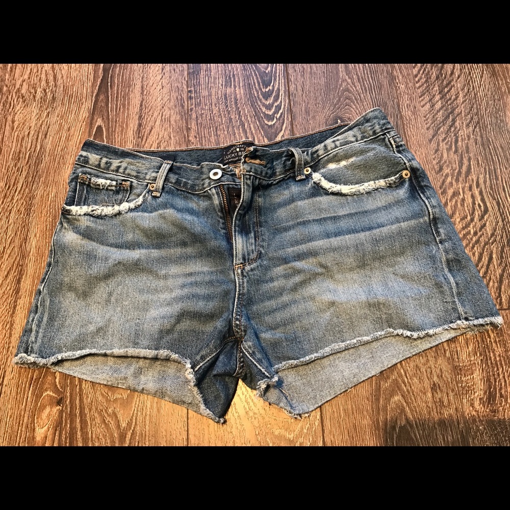 Like new Lucky jean shorts, Size 30