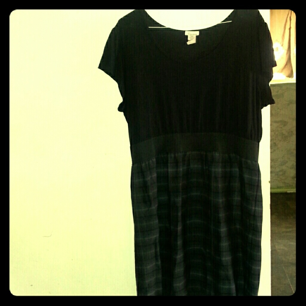 Plus size 3x form fitting dress plaid designs