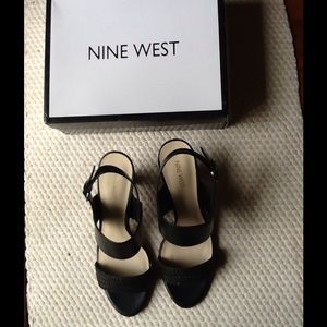 New Nine West  Black Strap Shoes