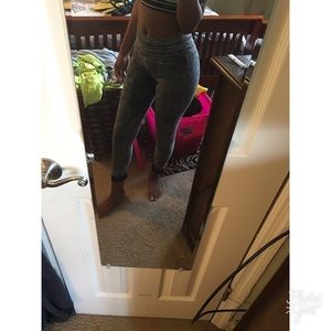 FLASH SALE 🌻🌻 button gray legging jeans