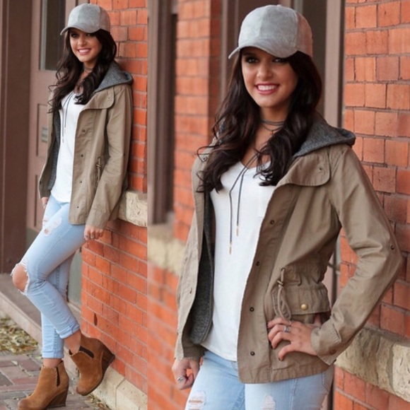 Hooded Jacket - Picture 4 of 5