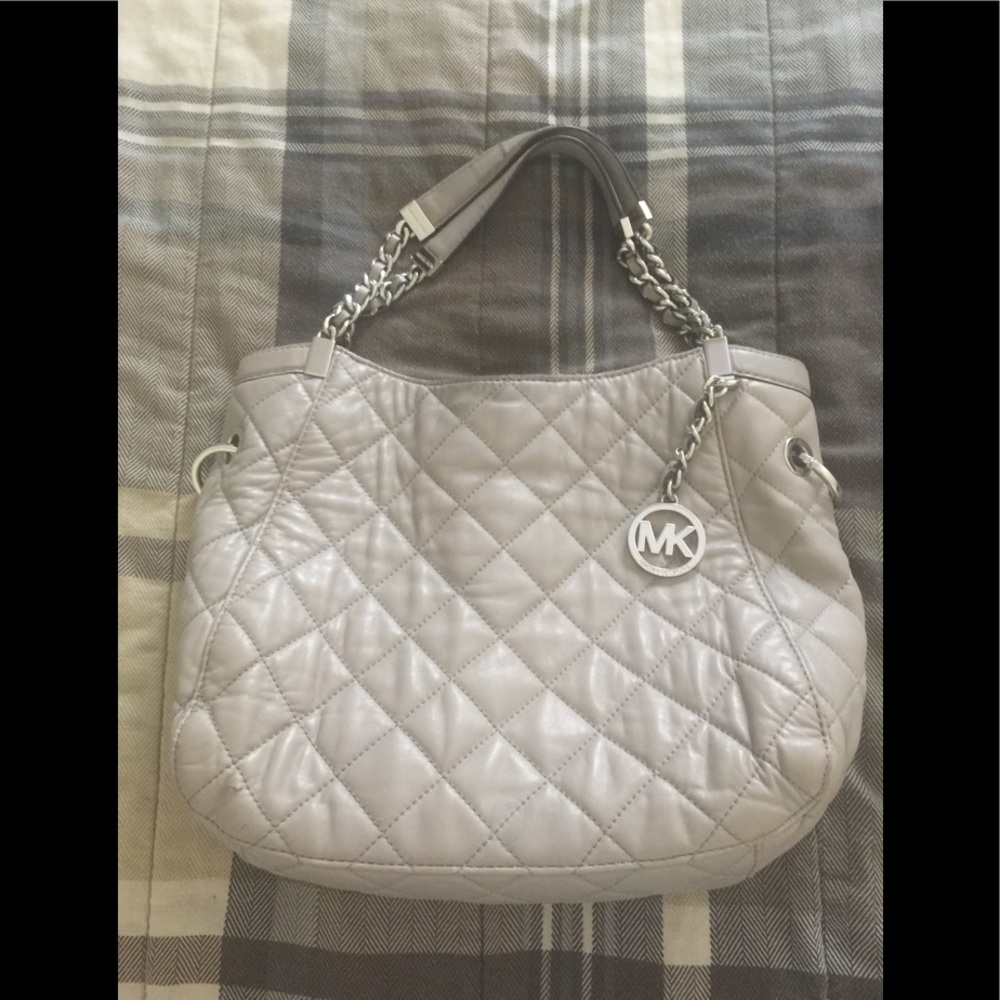 Michael Kors bag **WILLING TO TRADE FOR LLR**