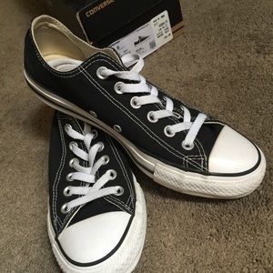Black and white converse