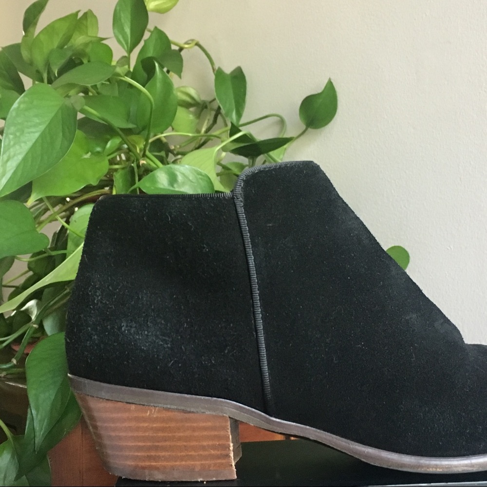 Crown Vintage black suede shoes