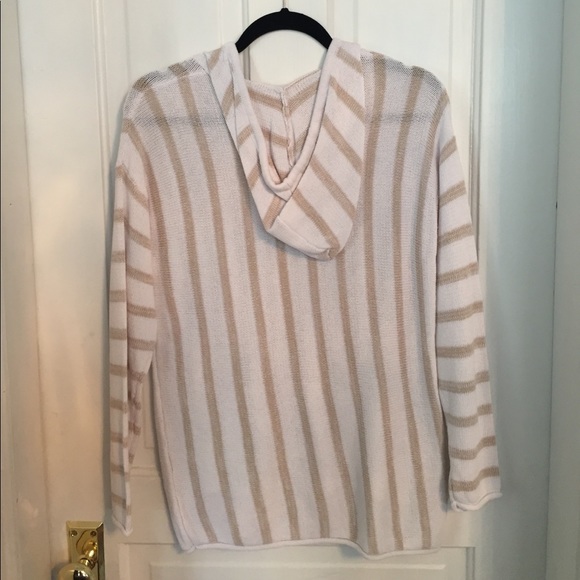 Light Sweater - Picture 2 of 2