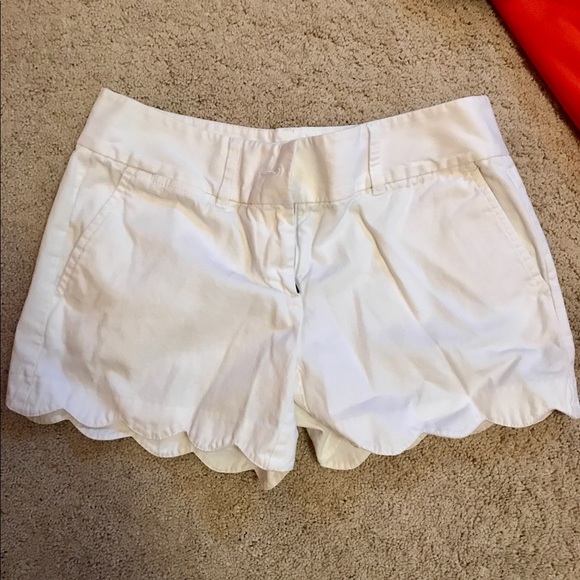 White Scallop Shorts - Picture 1 of 1