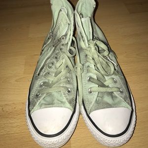 GREEN WITH ZIPPER CONVERSE