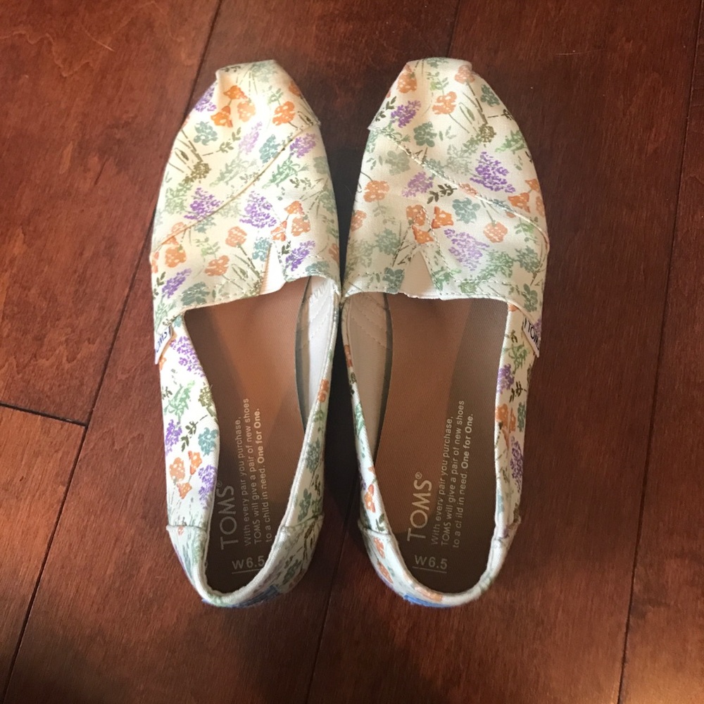 Floral Toms
