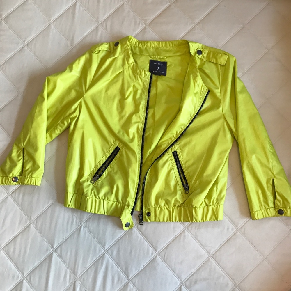Light weight jacket