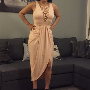 Beautiful dress size medium NWT