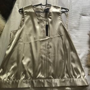 Pullover BCBG blouse in cream