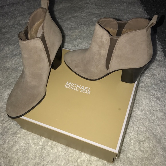 Michael Kors Booties. (Suede) - Picture 1 of 5