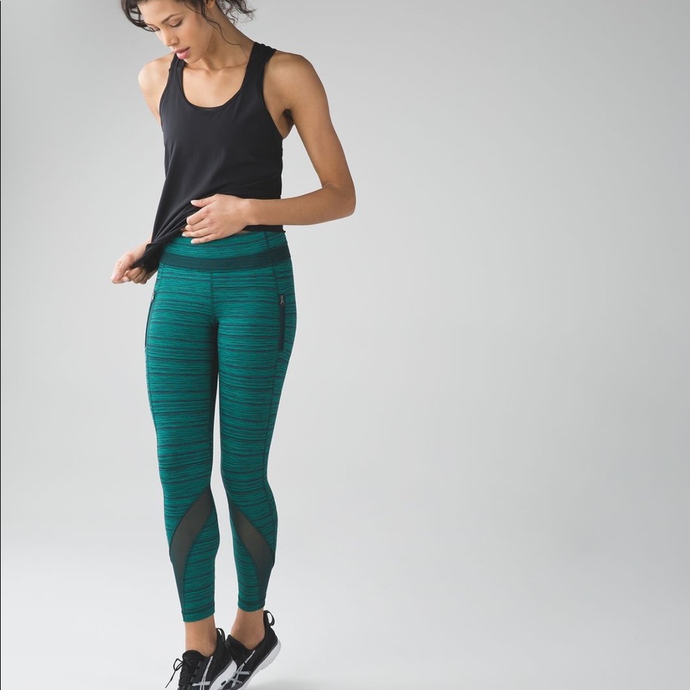 Lululemon inspire II tight cyber jungle