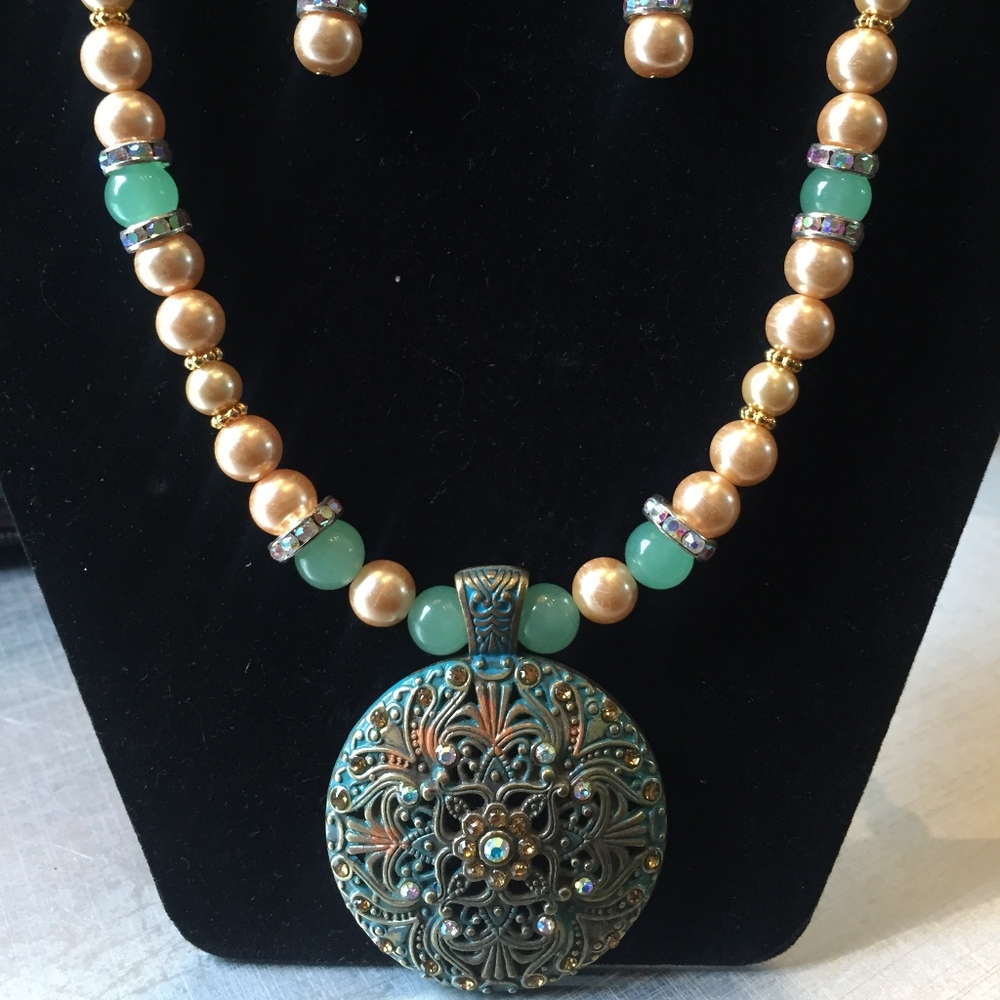 Kahrna's Kreations Jewelry Set