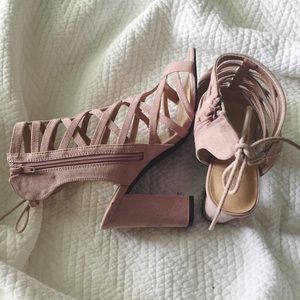 NWOT adorable blush pink heels