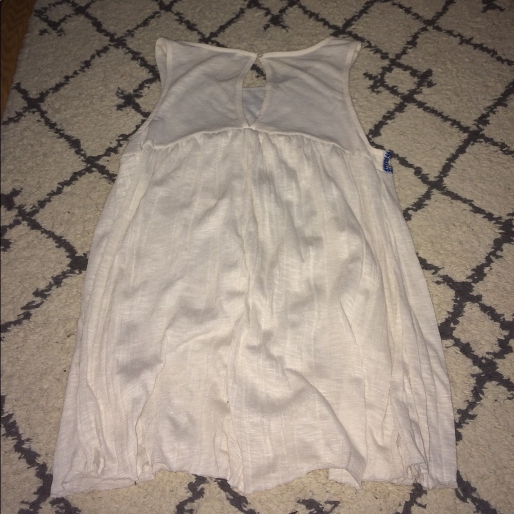 Top. - Picture 2 of 2