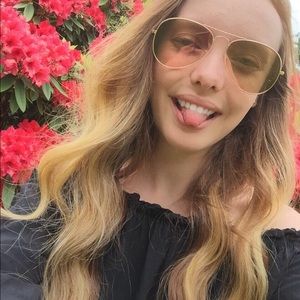 Meet your Posher, Katelyn