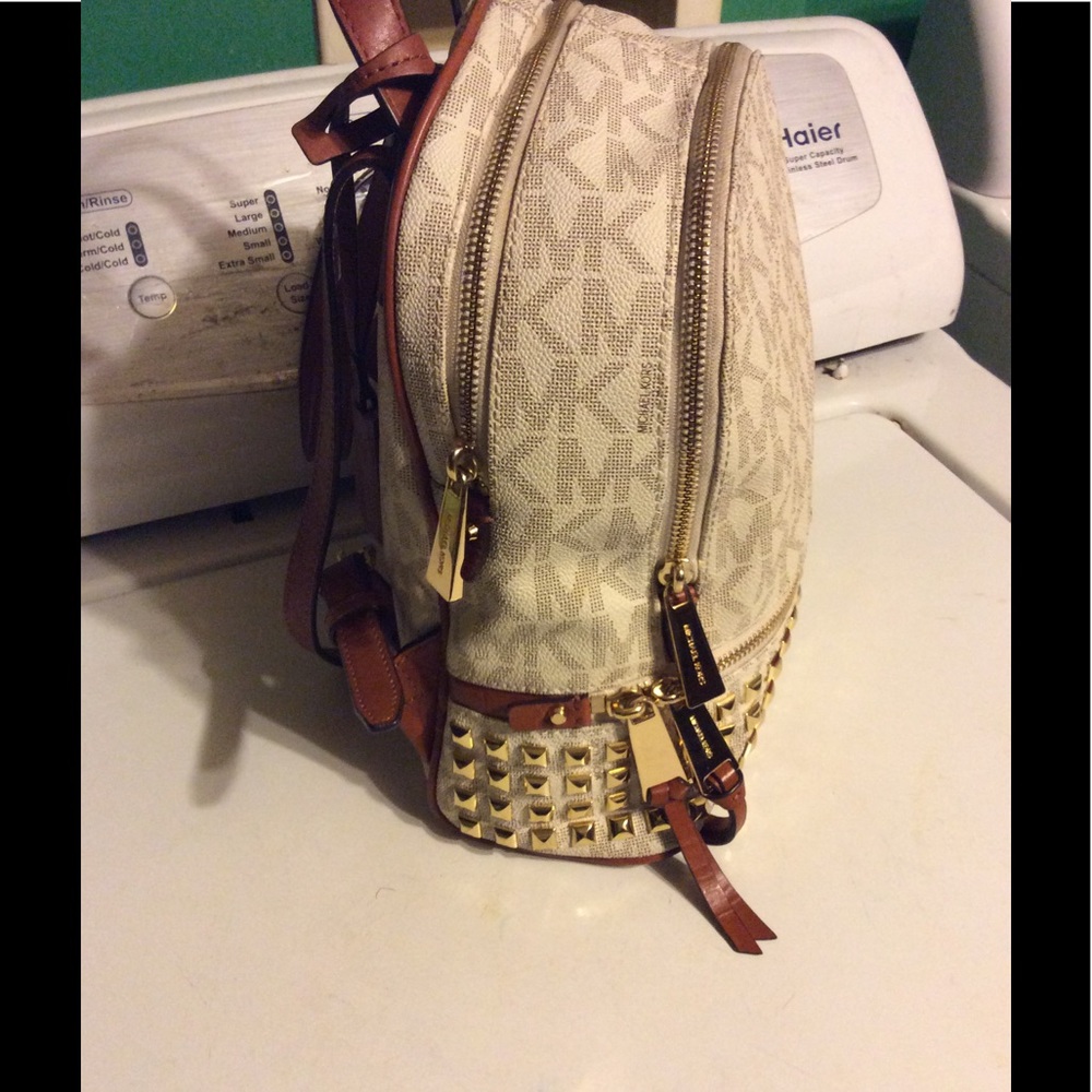 MICHAEL MICHAEL KORS Rhea studded backpack - Picture 2 of 4