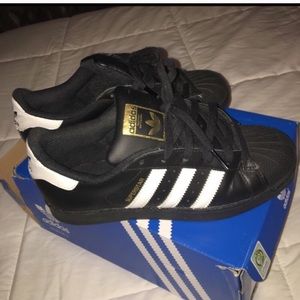 Adidas Superstar Sneakers