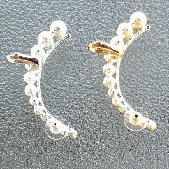 New ear cuff with piercing - Picture 3 of 4