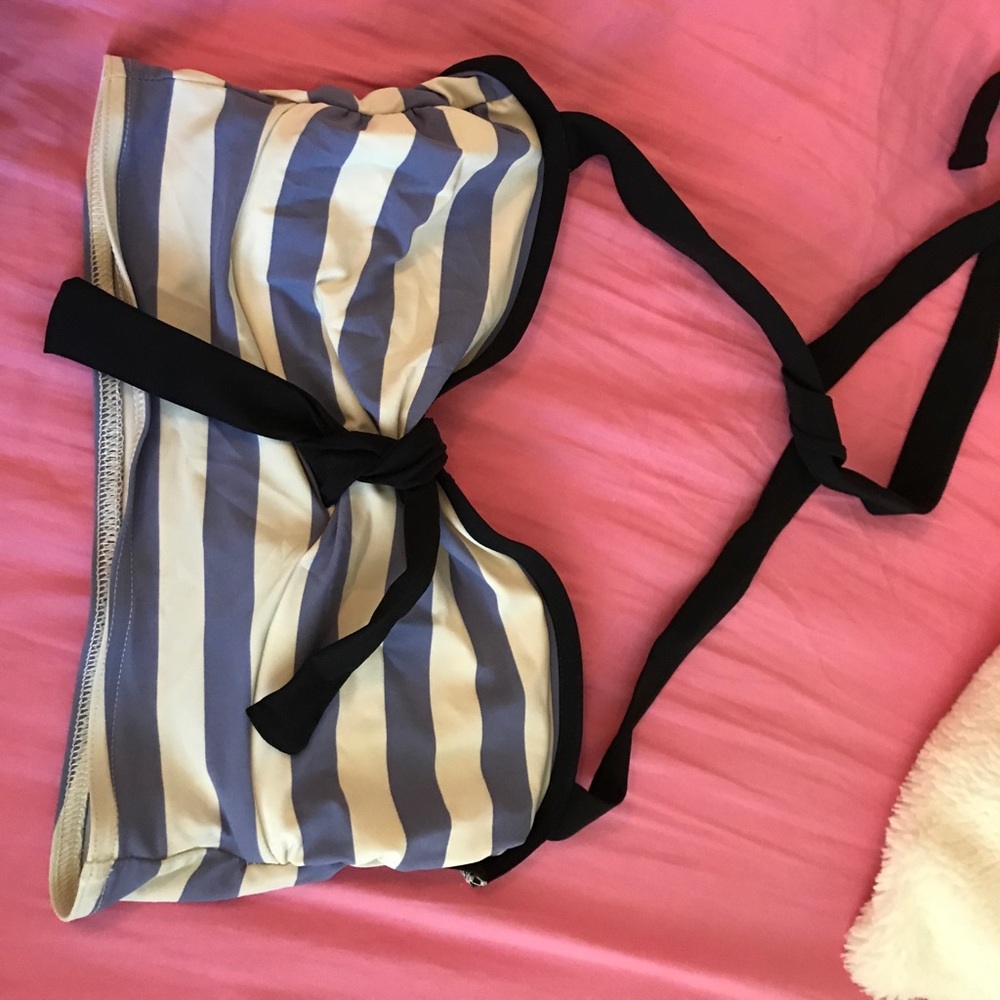 Very fun bikini top!!