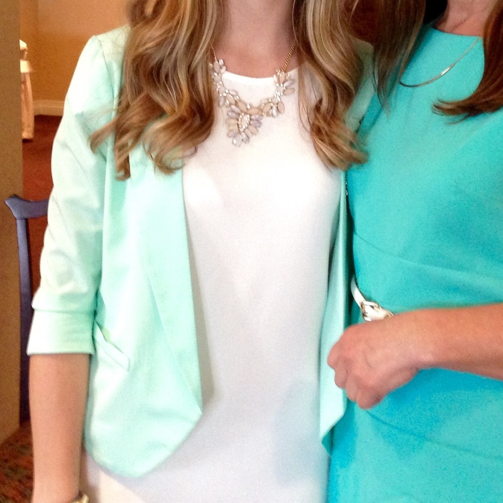 Lightweight cropped mint blazer cuffed 3/4 sleeve